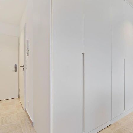 Modern Studio With King Bed, Walk To Attractions 룩셈부르크 외부 사진
