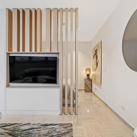 Modern Studio With King Bed, Walk To Attractions 룩셈부르크 외부 사진